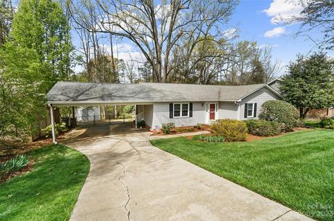 2221 Applegate Dr, Concord, NC 28027 photo 2