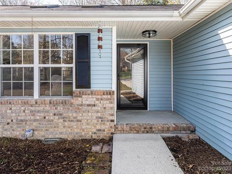 56 E Chippendale Dr, Mills River, NC 28759 photo 4