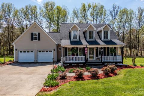 4001 Holly Springs Dr, Newton, NC 28658