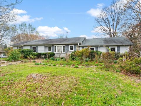 551 Asbury Rd, Candler, NC 28715