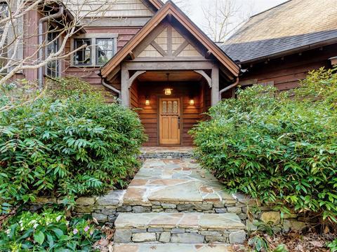 100 Boar Ridge Rd, Sylva, NC 28779