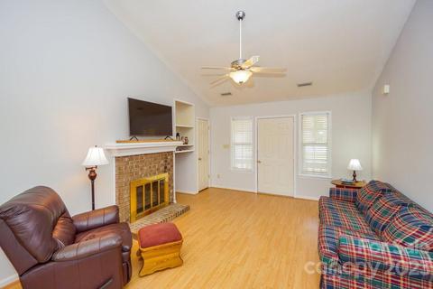 193 Valleybrook Dr, Denver, NC 28037 photo 6
