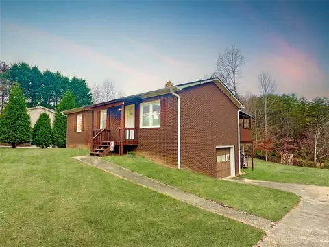 5058 Scott Acres St, Morganton, NC 28655