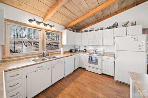 230 Hampton Gap Dr, Mars Hill, NC 28754 photo 13