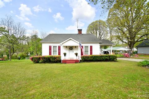 804 Maplewood St, Kannapolis, NC 28081