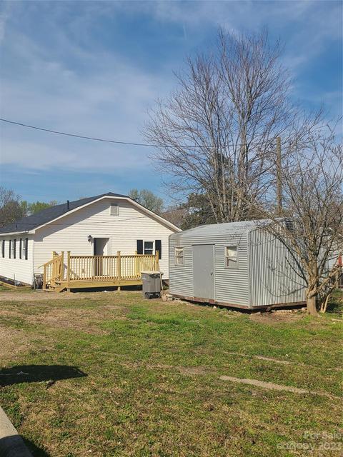 600 E 12th St, Kannapolis, NC 28083 photo 3