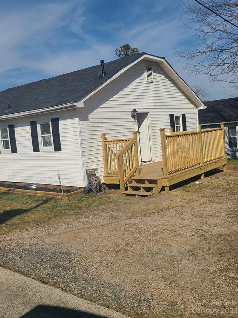 600 E 12th St, Kannapolis, NC 28083 photo 2