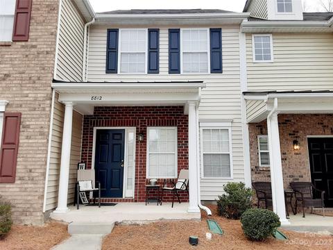 8812 Wandering Creek Way, Charlotte, NC 28227
