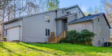178 Hide Away Ln, Advance, NC 27006