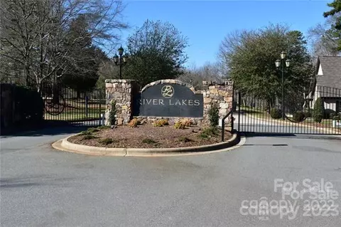 8025 Water View Dr, Belmont, NC 28012