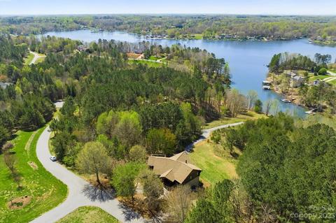 120 Overlook Dr, Stony Point, NC 28678