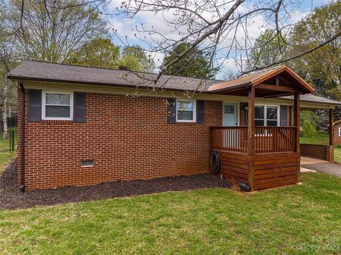 217 3rd Ave NE, Conover, NC 28613 photo 2