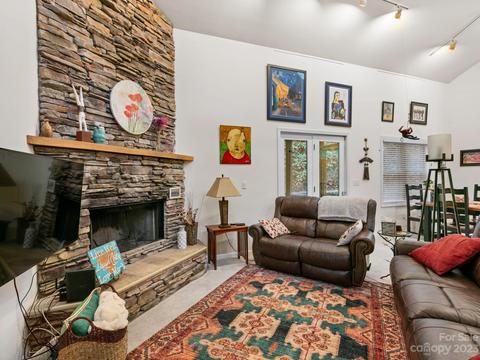 6 Duya Ct, Brevard, NC 28712 photo 6