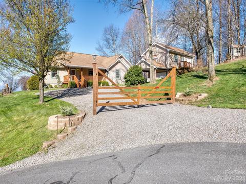 336 Honeybee Way, Waynesville, NC 28786