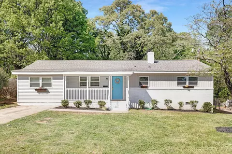 3216 Credenza Rd, Charlotte, NC 28208