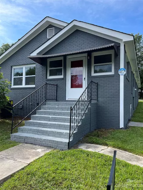 407 Ruth St, Lancaster, SC 29720 photo 2