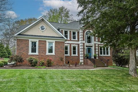 10008 Standing Stone Ct, Charlotte, NC 28210