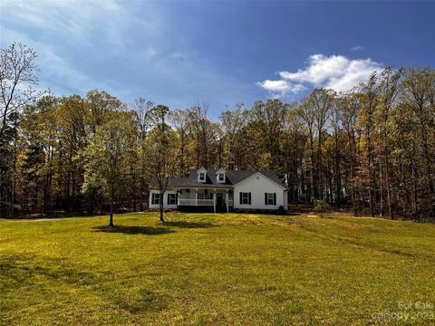 593 Hilltop Rd, Oakboro, NC 28129