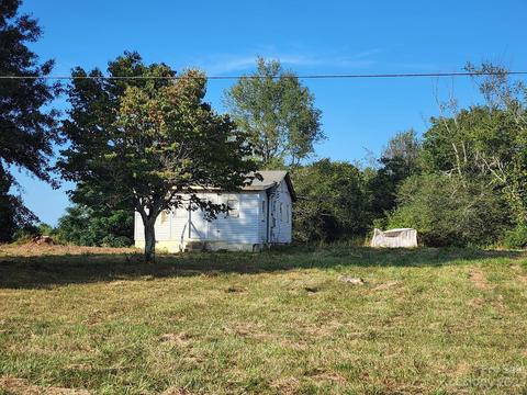 1511 Longbranch Rd, Grover, NC 28073