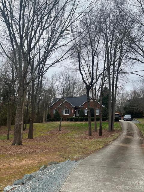 2113 Fox Hunt Dr, Monroe, NC 28110 photo 1