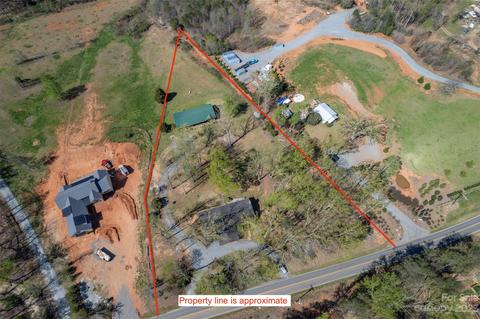 2330 Red Fox Rd, Tryon, NC 28782 photo 2