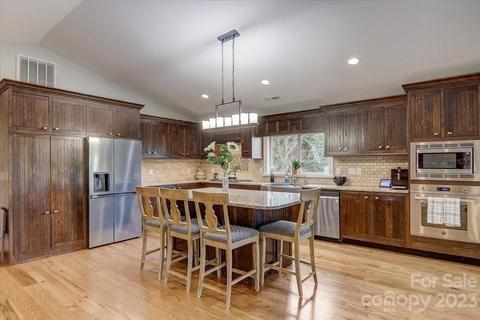 150 Raspberry Point Ln, Flat Rock, NC 28731 photo 9