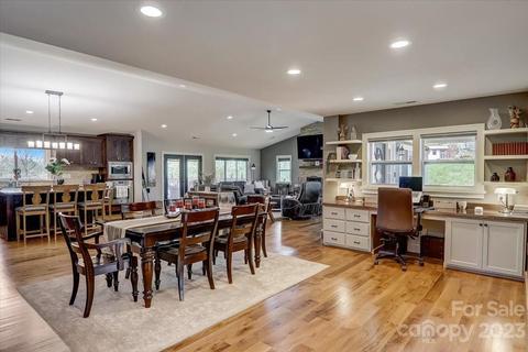 150 Raspberry Point Ln, Flat Rock, NC 28731 photo 8