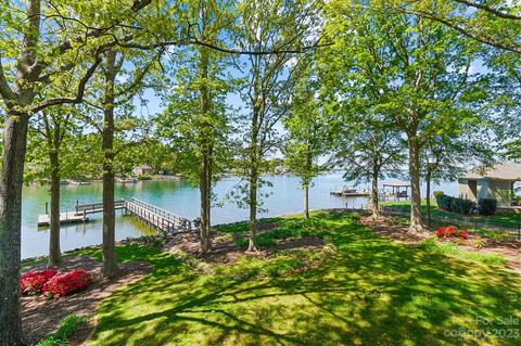 20429 Havenview Dr, Cornelius, NC 28031 photo 17