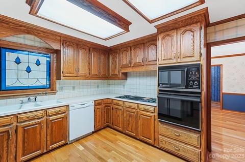 20429 Havenview Dr, Cornelius, NC 28031 photo 6