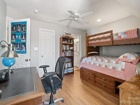 506 7th St NE, Conover, NC 28613 photo 32