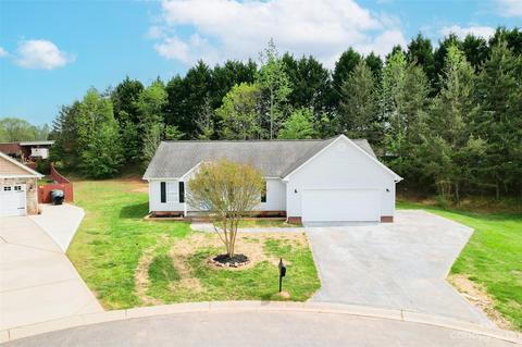 546 Pennyfields Ln, Clover, SC 29710