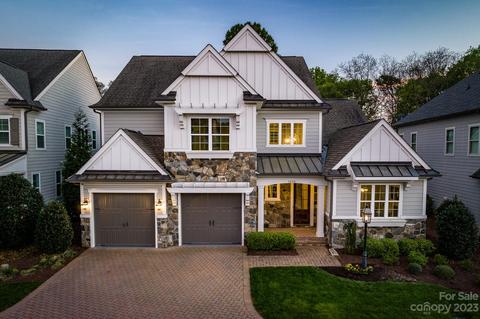 1020 N Sharon Amity Rd, Charlotte, NC 28211