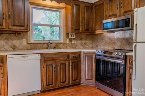 1603 4th St NE, Conover, NC 28613 photo 7