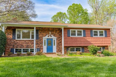 1603 4th St NE, Conover, NC 28613 photo 3