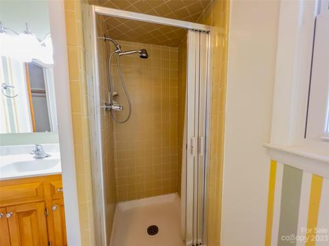 1603 4th St NE, Conover, NC 28613 photo 19