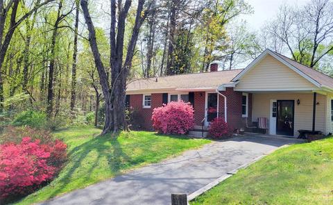 2905 4th Street Pl NW, Hickory, NC 28601