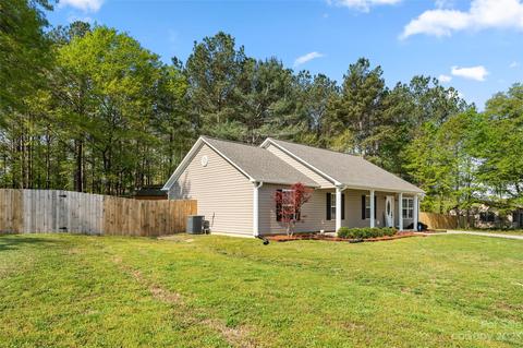 573 Tram Rd, Lancaster, SC 29720 photo 3