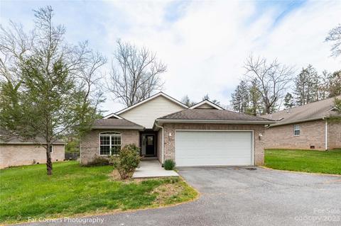 947 Kanuga Rd, Hendersonville, NC 28739