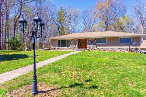 75 Golddigger Dr, Candler, NC 28715