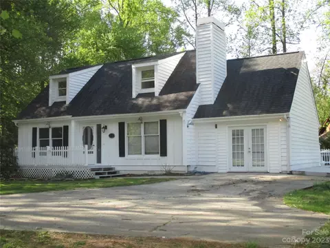 923 Fanning Bridge Rd, Fletcher, NC 28732