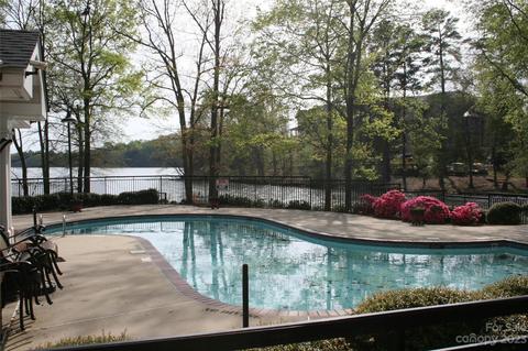741 Peninsula Dr, Davidson, NC 28036 photo 6