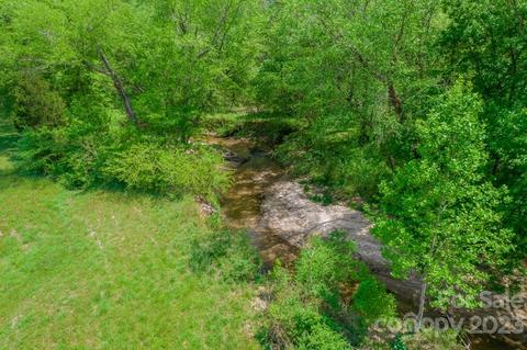 11 Walkaloosa Way, Mooresboro, NC 28114