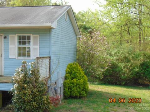 1202 Bladen Dr, Conover, NC 28613 photo 2