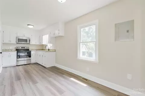 122 Crestview Dr, Concord, NC 28027 photo 9