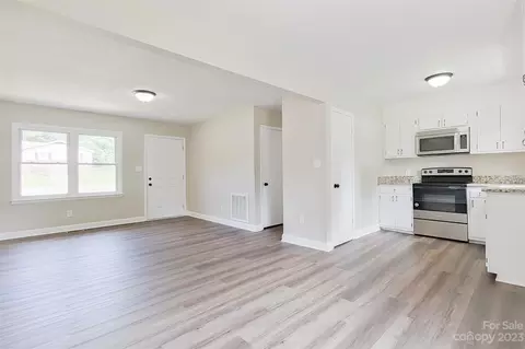 122 Crestview Dr, Concord, NC 28027 photo 8