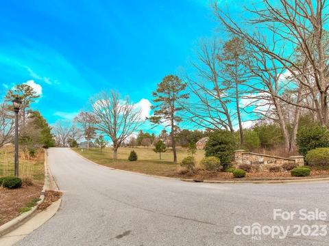 9 Glen Trillium Dr #1, Fletcher, NC 28732