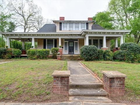 411 Morgan St W, Wadesboro, NC 28170