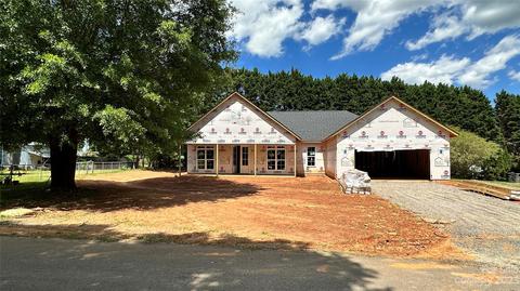 105 Lighthouse Church Ln, Gastonia, NC 28056