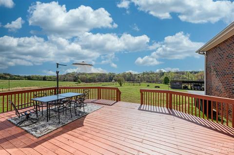 2389 Shang Ln, Conover, NC 28613 photo 11