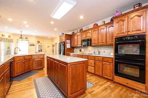 2389 Shang Ln, Conover, NC 28613 photo 22